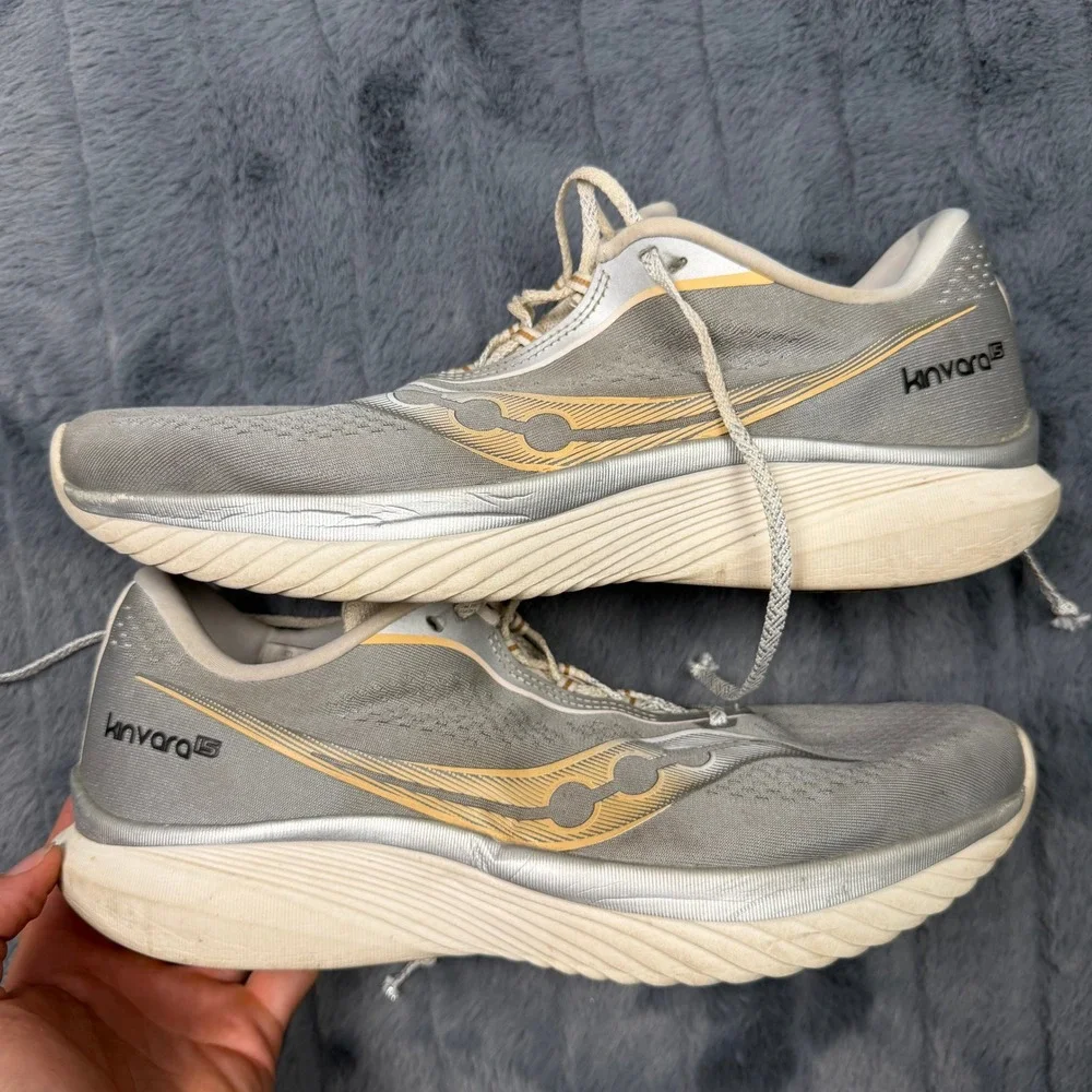 Saucony Kinvara 15 Mens Running Shoes Grey Silver Gold S20967-251 Size 11.5